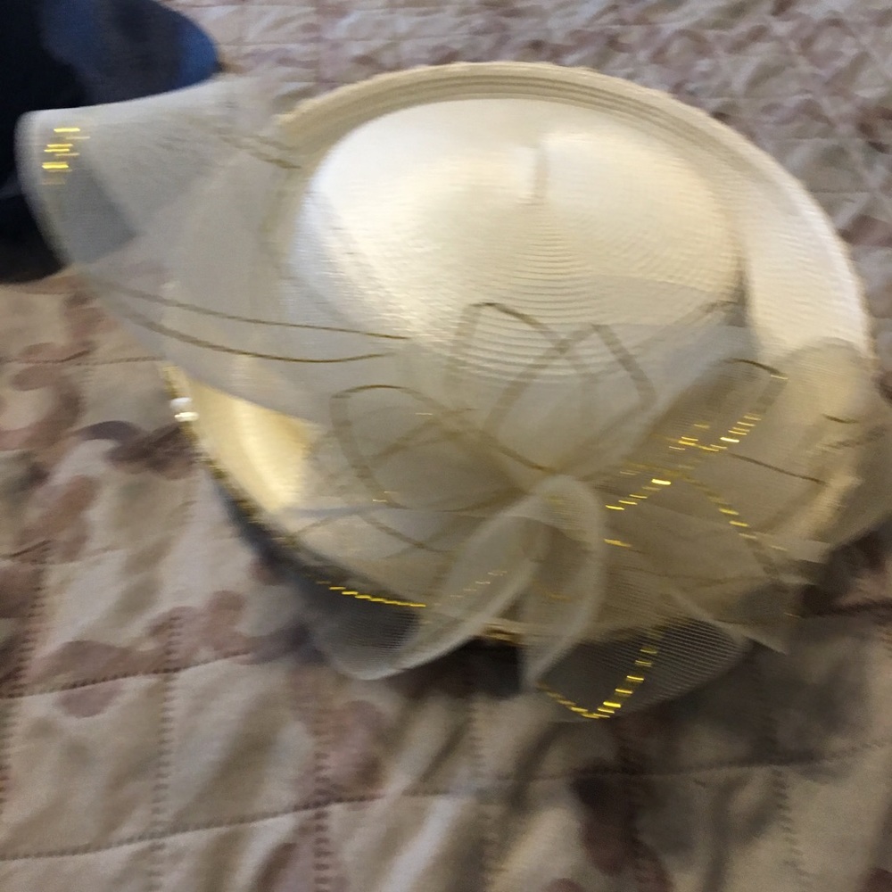 Hat - Picture 3 of 3